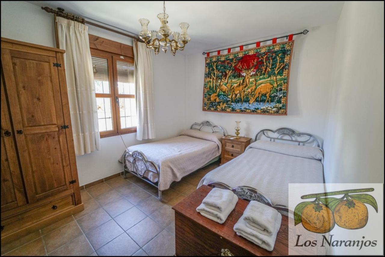 Hostal Y Apartamento Rural Los Naranjos Melegis ภายนอก รูปภาพ