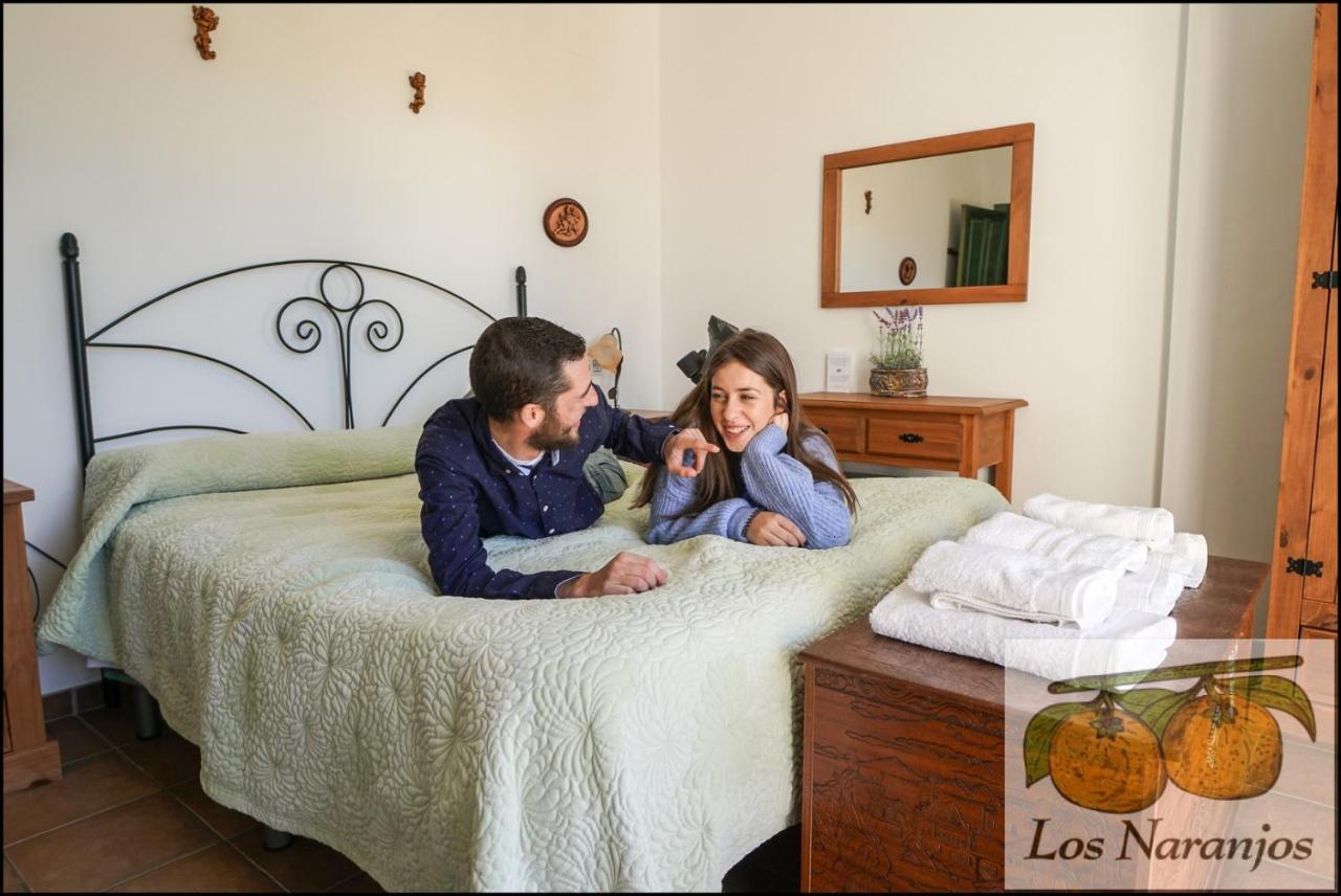 Hostal Y Apartamento Rural Los Naranjos Melegis ภายนอก รูปภาพ