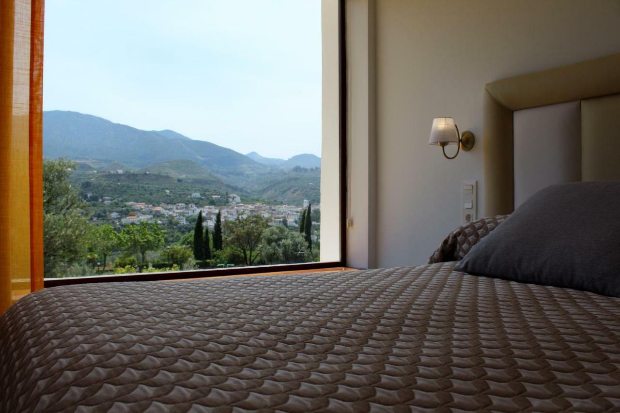 Hostal Y Apartamento Rural Los Naranjos Melegis ภายนอก รูปภาพ